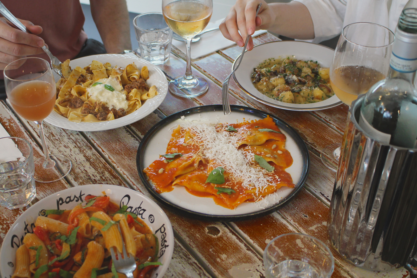 People Eating Arte Della Pasta